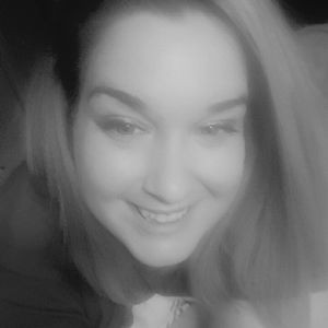 Meet your Posher, Elaina